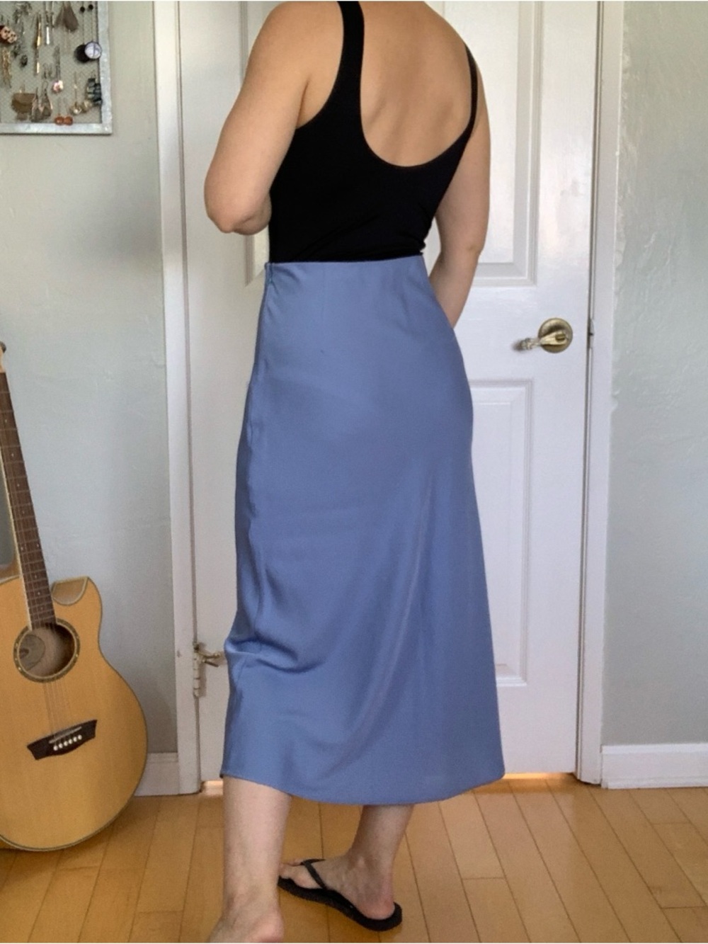 3/$20 Blue Midi Skirt M - Picture 5 of 10